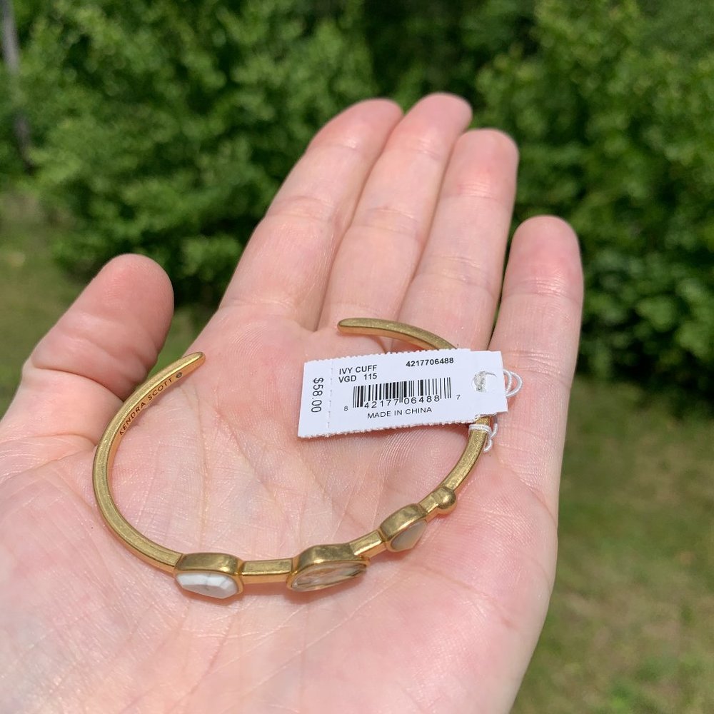 KENDRA SCOTT • Ivy Vintage Gold Cuff Bracelet - Picture 3 of 6